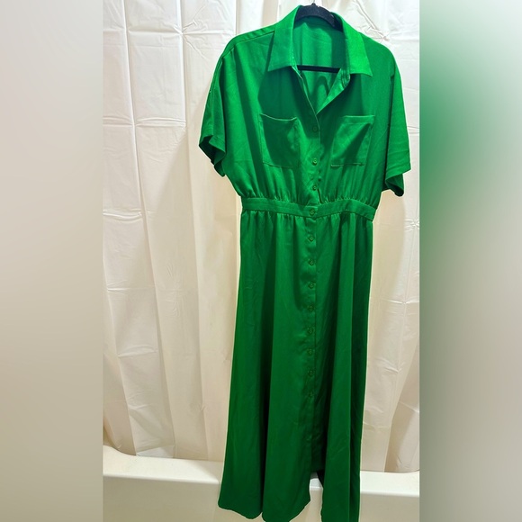 Vibrant Green Maxi Dress - Picture 1 of 3